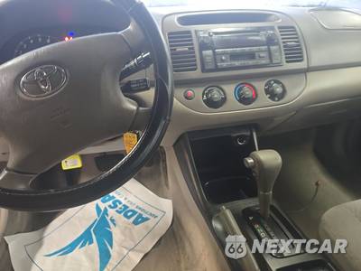 2004 Toyota Camry SE - zdjęcie 11 z 18 - miniatura