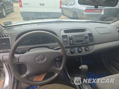 2003 Toyota Camry LE - zdjęcie 11 z 17 - miniatura