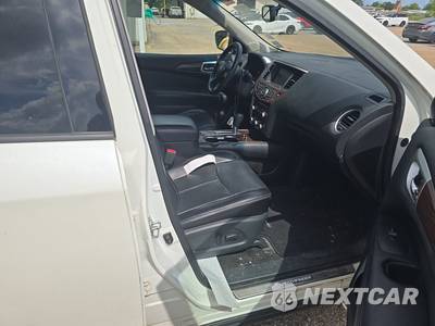 2018 Nissan Pathfinder Platinum - zdjęcie 8 z 27 - miniatura