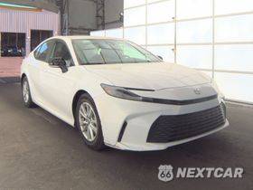 2025 Toyota Camry LE - zdjęcie 3 z 13 - miniatura