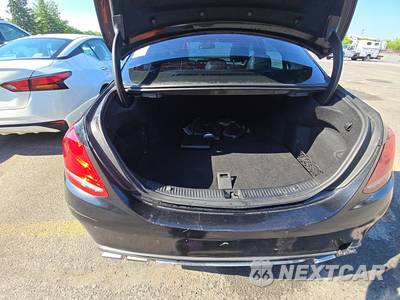 2015 Mercedes-Benz C 300 4MATIC Sedan w/Sport Pkg - zdjęcie 16 z 39 - miniatura