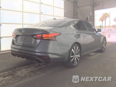2020 Nissan Altima SR - zdjęcie 5 z 32 - miniatura
