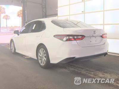 2022 Toyota Camry LE - zdjęcie 8 z 30 - miniatura