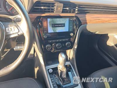 2020 Volkswagen Passat 2.0T SEL - zdjęcie 11 z 24 - miniatura