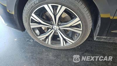 2020 Volkswagen Passat 2.0T SEL - zdjęcie 18 z 24 - miniatura