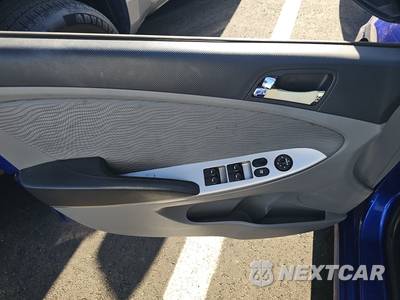 2013 Hyundai Accent GLS Sedan - zdjęcie 9 z 41 - miniatura