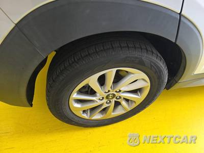 2018 Hyundai Tucson SEL Plus - zdjęcie 10 z 21 - miniatura