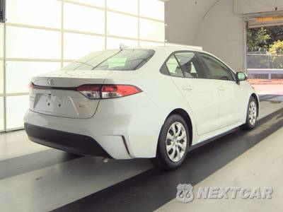 2025 Toyota Corolla LE Sedan - zdjęcie 4 z 20 - miniatura