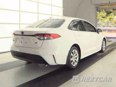 2026 Toyota Corolla LE Sedan - zdjęcie 4 z 18 - miniatura