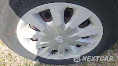 2013 Nissan Versa 1.6 SV - zdjęcie 29 z 30 - miniatura