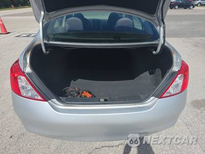 2013 Nissan Versa 1.6 SV - zdjęcie 16 z 30 - miniatura