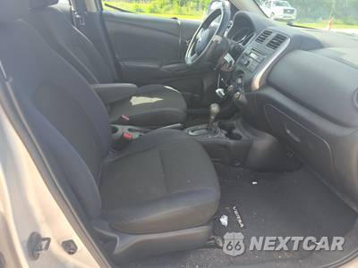 2013 Nissan Versa 1.6 SV - zdjęcie 8 z 30 - miniatura