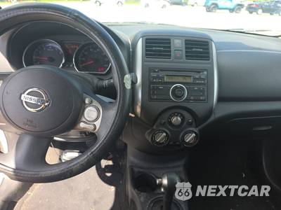 2013 Nissan Versa 1.6 SV - zdjęcie 11 z 30 - miniatura