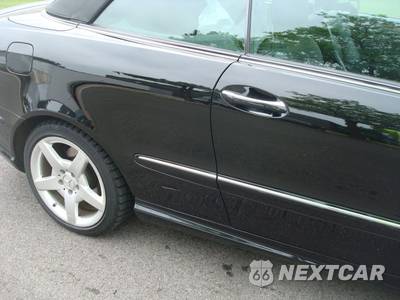 2009 Mercedes-Benz CLK 350 Convertible - zdjęcie 27 z 77 - miniatura