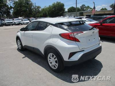 2021 Toyota C-HR LE - zdjęcie 2 z 25 - miniatura