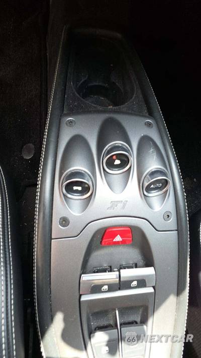 2014 Ferrari 458 Spider Convertible - zdjęcie 42 z 43 - miniatura
