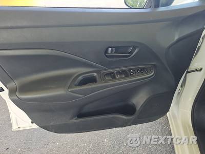 2025 Nissan Versa S - zdjęcie 9 z 26 - miniatura