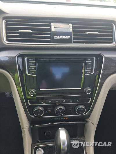 2018 Volkswagen Passat 2.0T SE - zdjęcie 11 z 25 - miniatura