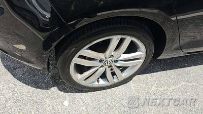 2015 Volkswagen Golf 1.8T S Hatchback w/Sunroof - zdjęcie 19 z 27 - miniatura