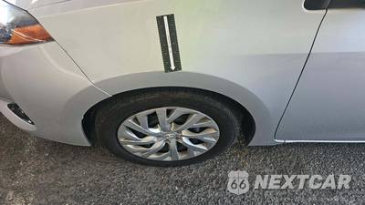 2017 Toyota Corolla LE Sedan - zdjęcie 44 z 44 - miniatura