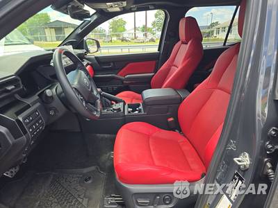 2025 Toyota 4Runner i-FORCE MAX TRD Pro - zdjęcie 7 z 19 - miniatura