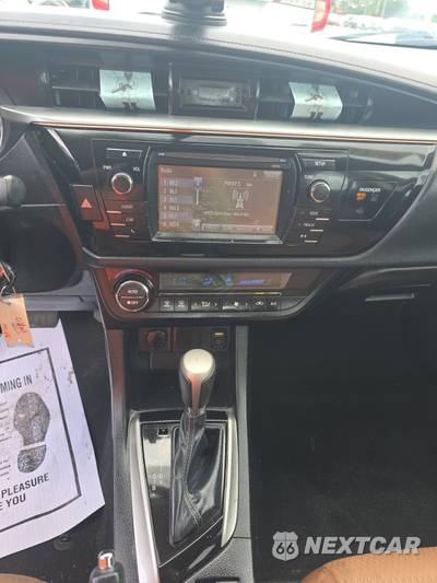 2015 Toyota Corolla LE - zdjęcie 11 z 30 - miniatura