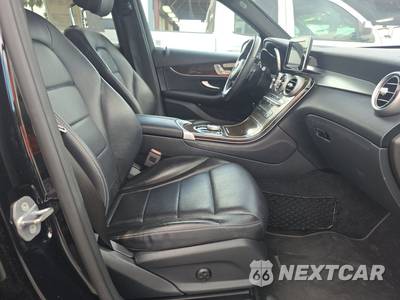 2019 Mercedes-Benz GLC 300 - zdjęcie 8 z 26 - miniatura