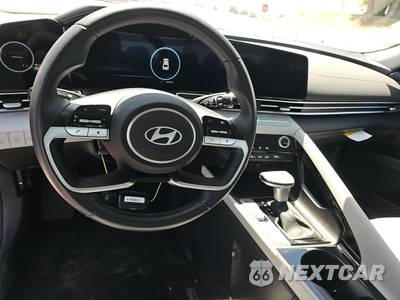 2025 Hyundai Elantra Hybrid Limited - zdjęcie 11 z 25 - miniatura