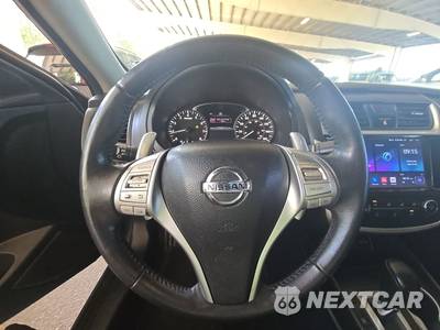 2017 Nissan Altima 2.5 SR - zdjęcie 10 z 34 - miniatura