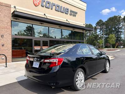 2014 Toyota Camry XLE - zdjęcie 2 z 16 - miniatura