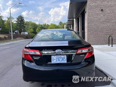 2014 Toyota Camry XLE - zdjęcie 10 z 16 - miniatura
