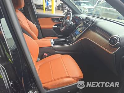 2025 Mercedes-Benz GLC 350e - zdjęcie 8 z 21 - miniatura