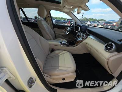 2018 Mercedes-Benz GLC 300 - zdjęcie 2 z 12 - miniatura