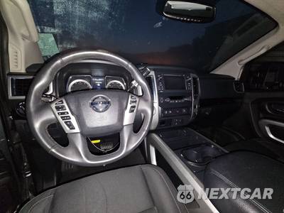 2017 Nissan TITAN SV Extended Cab Medium Bed - zdjęcie 11 z 18 - miniatura