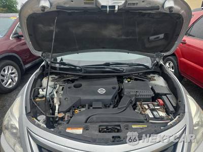 2014 Nissan Altima 2.5 S - zdjęcie 18 z 21 - miniatura