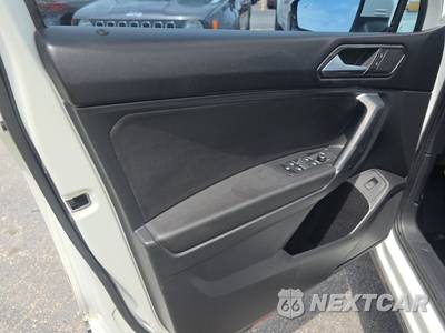 2018 Volkswagen Tiguan SEL - zdjęcie 9 z 19 - miniatura