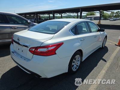 2017 Nissan Altima 2.5 S - zdjęcie 4 z 25 - miniatura