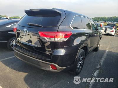 2019 Toyota Highlander LE - zdjęcie 4 z 18 - miniatura