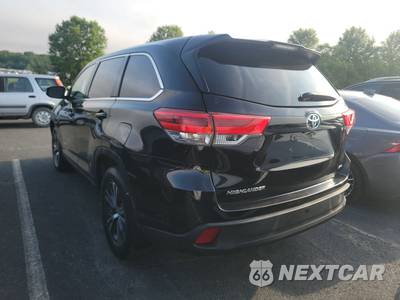 2019 Toyota Highlander LE - zdjęcie 6 z 18 - miniatura