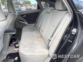 2010 Toyota Prius III - zdjęcie 5 z 10 - miniatura