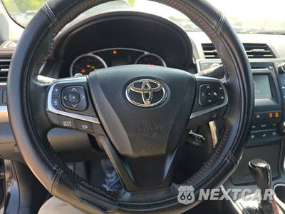 2016 Toyota Camry SE - zdjęcie 10 z 17 - miniatura