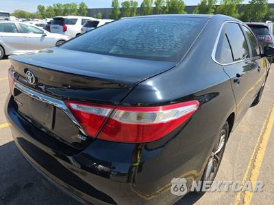 2016 Toyota Camry SE - zdjęcie 4 z 17 - miniatura