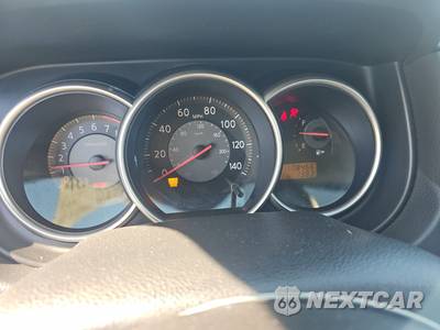 2008 Nissan Versa 1.8 S Hatchback - zdjęcie 12 z 45 - miniatura