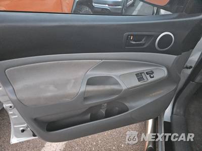 2006 Toyota Tacoma PreRunner Extended Cab Medium Bed w/Rear Doors - zdjęcie 9 z 33 - miniatura