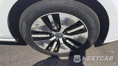 2016 Volkswagen e-Golf SE Hatchback - zdjęcie 30 z 31 - miniatura