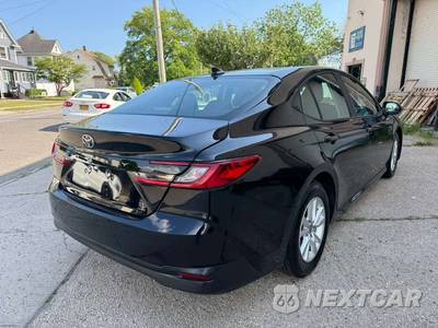 2025 Toyota Camry LE - zdjęcie 6 z 23 - miniatura