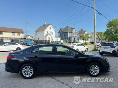 2025 Toyota Camry LE - zdjęcie 8 z 23 - miniatura