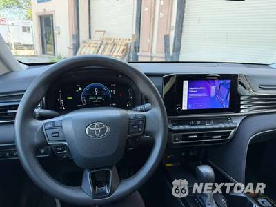 2025 Toyota Camry LE - zdjęcie 11 z 23 - miniatura