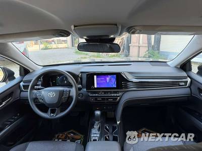 2025 Toyota Camry LE - zdjęcie 10 z 23 - miniatura
