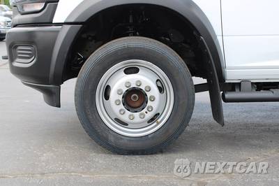 2024 Ram 5500 Cab Chassis Tradesman Regular Cab DRW - zdjęcie 34 z 50 - miniatura